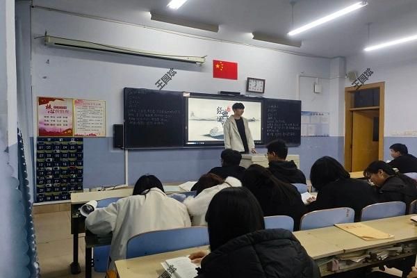 必威西汉姆联组织开展经典诵读比赛