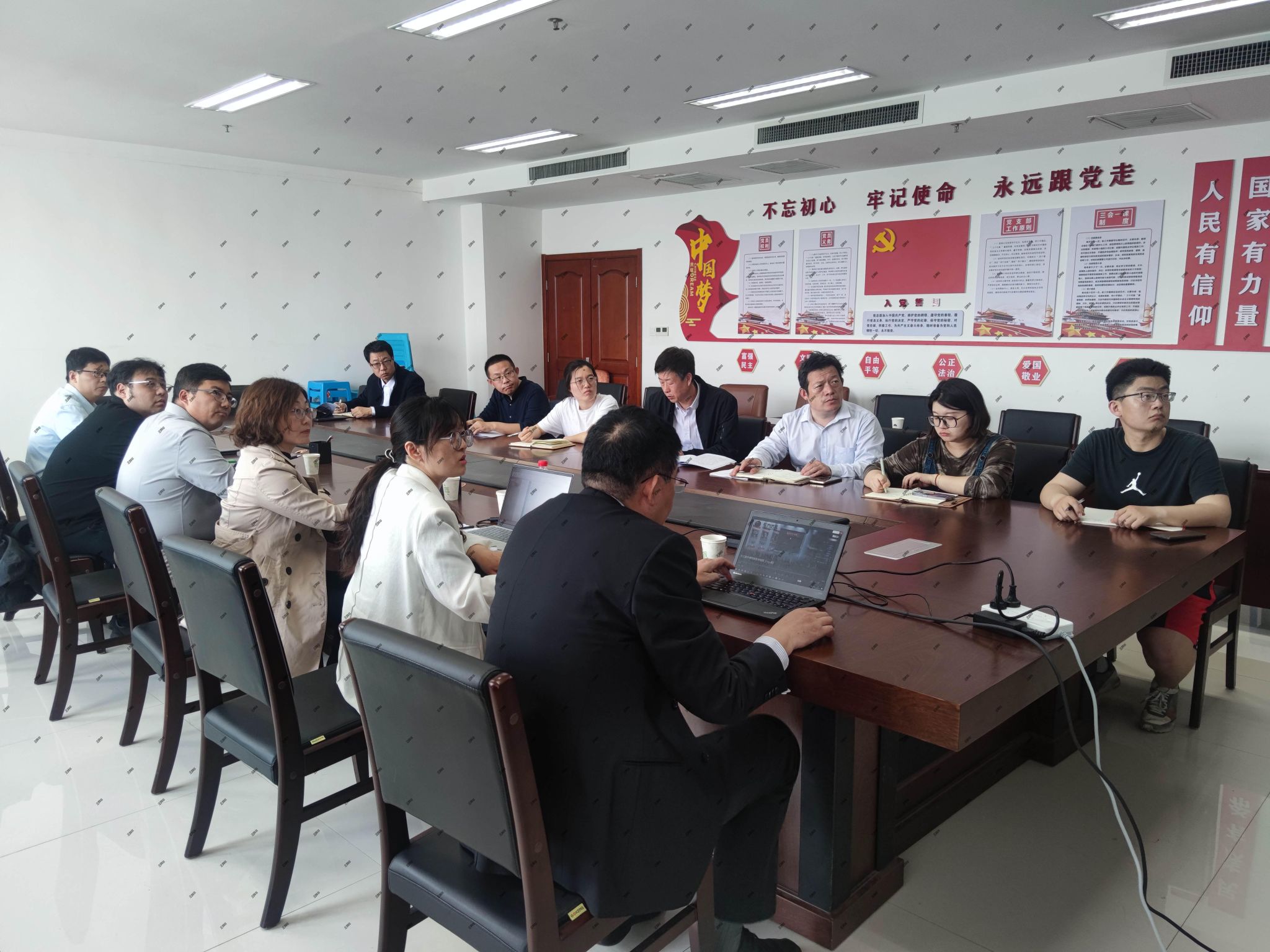 东方仿真易思研究院到必威西汉姆联开展调研