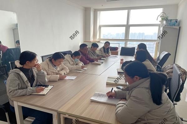 必威西汉姆联组织开展第一次教研活动