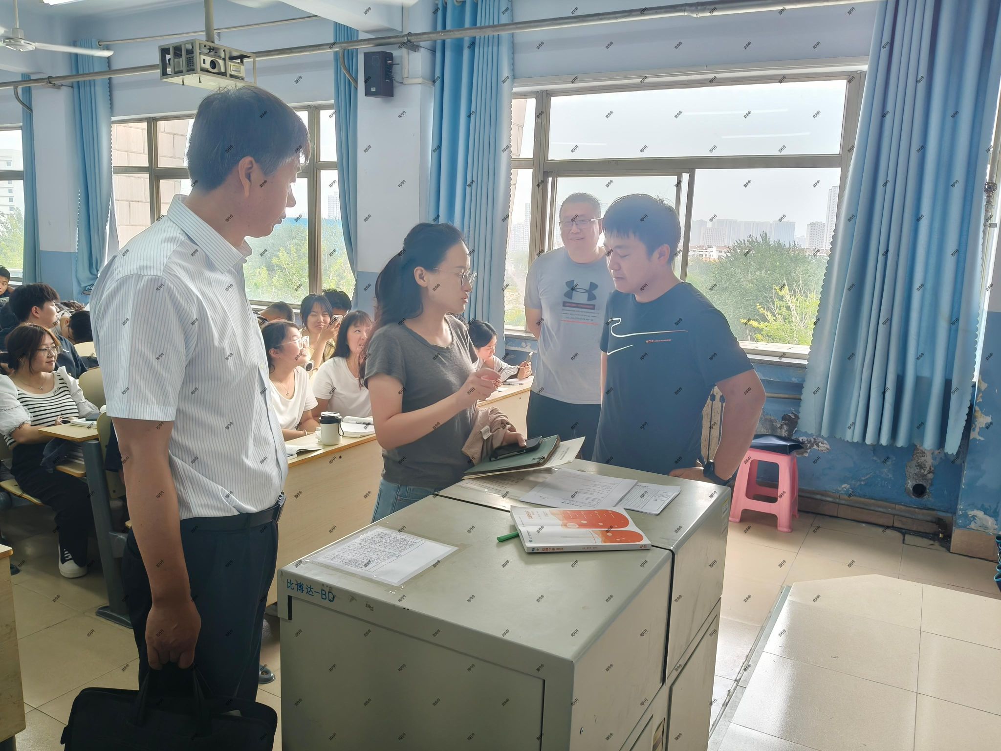 必威西汉姆联新学期开展关于教学秩序检查工作